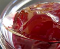Simple step-by-step recipes for making raspberry jelly for the winter