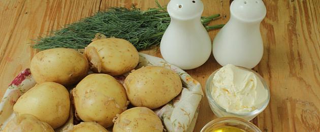 Молодая картошка с укропом, чесноком и сметаной. Молодой картофель, запеченный в сметане Запечь молодой картофель со сметаной