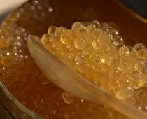 Zum Salzen von Hechtkaviar benötigen Sie