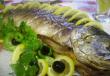 Recipes for chum salmon in the oven: fish roll, baked steaks with delicious side dishes, cake, pie