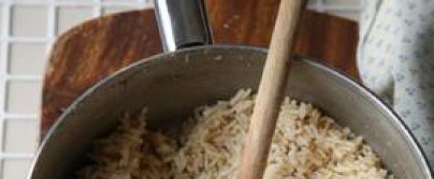 Remojar el arroz integral.  Arroz integral: recetas.  Cómo cocinar arroz integral.  Los componentes más útiles incluidos en la composición.
