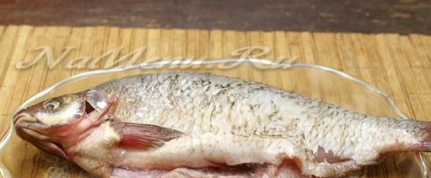 Baked bream in the oven - recipe with photo.  Bream stuffed with vegetables and mushrooms Cook bream in the oven with potatoes