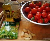 Bald pickled tomatoes Ingredients for eight servings