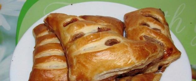 Apple Puff Puff Recipe.  Prepare puff pastries with apples from puff pastry dough.  “Golden Paradise Apple” - puff pastry with apples made from puff pastry