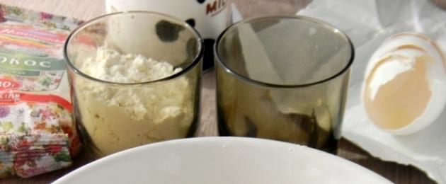 Творожная запеканка с манкой и кокосовой стружкой. Пошаговый рецепт с фото Творожная запеканка с кокосовой мукой в духовке