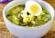 Wie man Sommersuppe, grünen Borschtsch, Sauerampferkohlsuppe mit Ei kocht: Rezepte