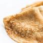 계란과 우유가없는 물에 다이어트 팬케이크 : 물과 계란이없는 Shrovetide 팬케이크 조리법