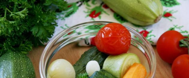 Assorted vegetables - how to pickle cucumbers with tomatoes, cauliflower, zucchini and bell peppers.  Recipe: Assorted vegetables for the winter - cucumbers with zucchini and bell peppers