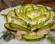 Puff salad with ham and cheese