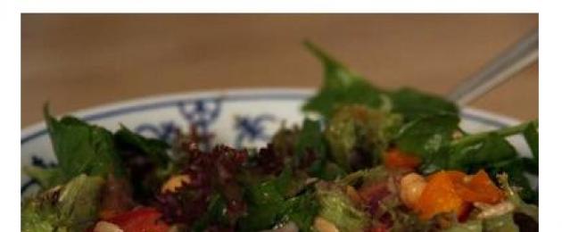Салат с подсолнечными семечками. Салат с жареными семечками Салат из листьев и зерен семечек